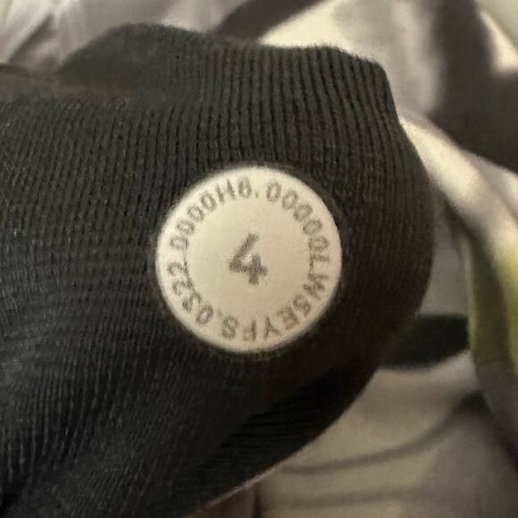 Lululemon Throwback Print Align High-Rise Pant 25"
Unicorn Throwback White Multi - Picture 11 of 11